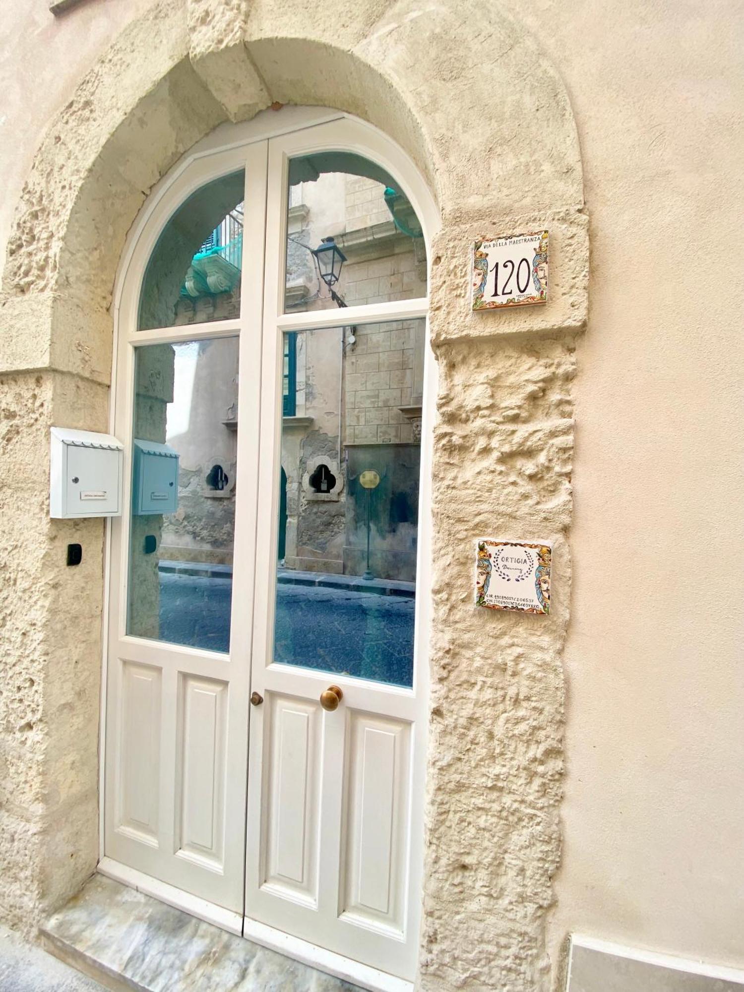 Ferienwohnung Ortigia Dreaming Syrakus Exterior foto
